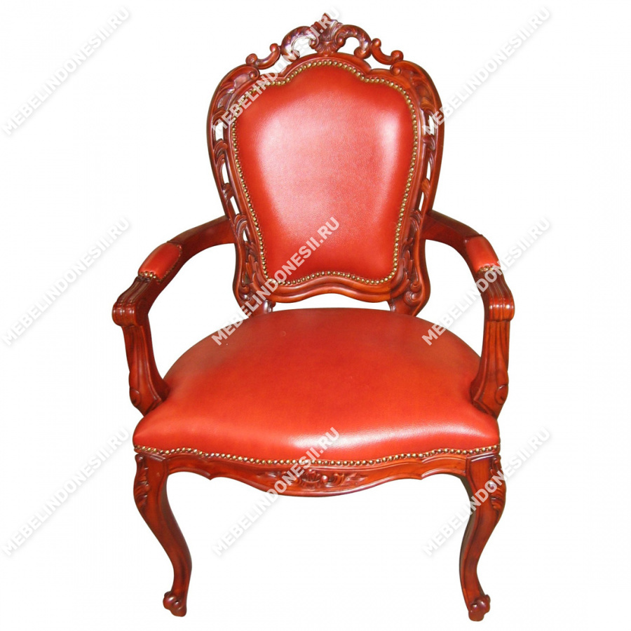 Резной стул с подлокотниками  