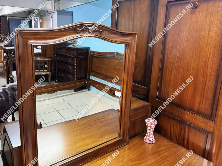 Туалетный стол c зеркалом Lyon CT03  